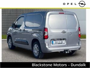 Opel Combo Edition Plus 7 Seat BEV 8 Speed AT - Image 3