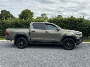 2022 Toyota Hilux 2.8 Invincible X 5 Seat N1 - Image 3
