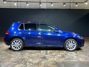 Volkswagen Golf 1.2 AUTOMATIC - ALLOY WHEELS - CRU - Image 3