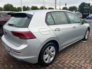 Volkswagen Golf Life 2.0 TDI 115HP 5DR - Image 4