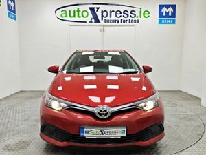 Toyota Auris 1.4d Terra - Image 3