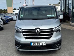 Renault Trafic Sport - Image 2