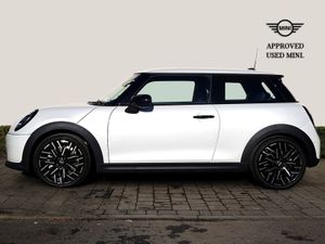 MINI Cooper Exclusive Level 1 - Image 3