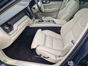 Volvo XC60 T6  plug In Hybrid  Awd  Plus (bright - Image 4