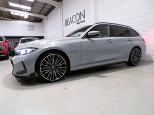 2023*M-SPORT BMW 330E LCI PACK TOURING EDITION FIN - Image 4