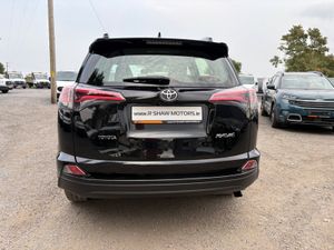 Toyota RAV4 - Image 2