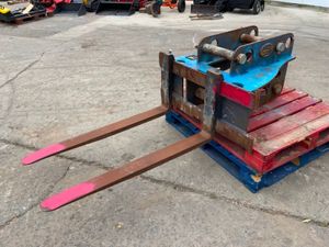 STRICKLAND PALLET FORKS....65mm / 80mm....1329t. - Image 3