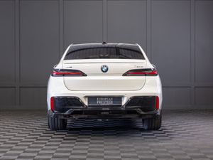 2025 BMW 7-Series X-Drive 750e M-Sport - Image 4