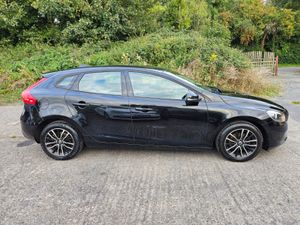 Volvo V40 2016 2.0 diesel low mileage - Image 3