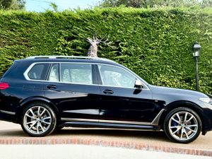 BMW X7 M50D 192 400BHP 7 SEATER - Image 3