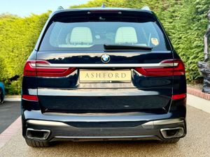 BMW X7 M50D 192 400BHP 7 SEATER - Image 4