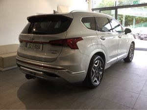 Hyundai Santa Fe PLUG IN HYBRID - Image 2