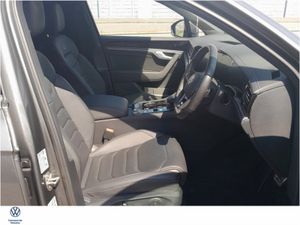 Volkswagen Touareg COMMERCIAL 3.0TDI 231BHP R-LINE - Image 3