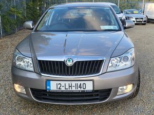 AUTOMATIC 1.2 Skoda Octavia 2012 - Image 2