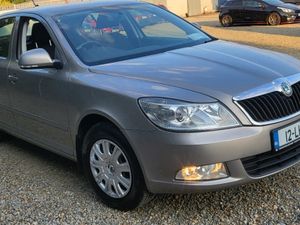 AUTOMATIC 1.2 Skoda Octavia 2012 - Image 3