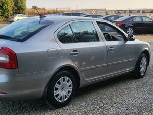 AUTOMATIC 1.2 Skoda Octavia 2012 - Image 4