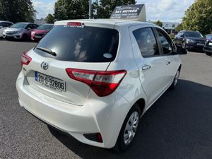 Toyota Vitz/Yaris 2020 1.0 Automatic keyless - Image 4