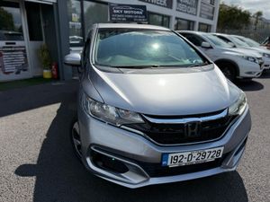 2019 Honda Fit 1.5 Petrol Hybrid keyless - Image 4