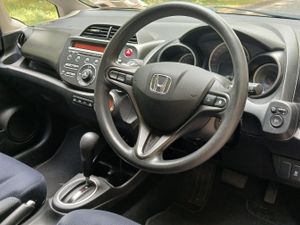 Honda Jazz 2012 AUTO1.4 SES 5dr - IRISH CAR - Image 2