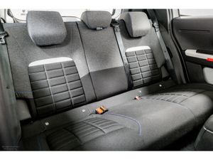 Citroen C3 Plus Hybrid Auto 110HP Two Tone - Image 4