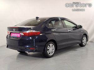 Honda Grace 1.5 PET Hybrid Auto  low Mileage - Image 3