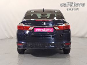 Honda Grace 1.5 PET Hybrid Auto  low Mileage - Image 4