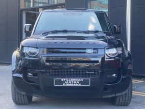 Land Rover Defender P400e SE X-dynamic Auto Black - Image 2