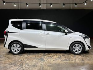 Toyota Sienta 7 SEATER - Image 3
