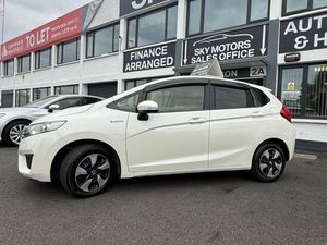 2017 Honda Fit /Jazz1.5 Hybrid,Auto ,Low Miles35K - Image 3