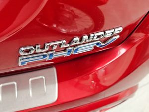 19 MITSUBISHI OUTLANDER PHEV LOW MILEAGE - Image 4
