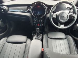 MINI HATCH 5-door Cooper Exclusive - Image 4