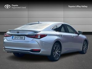 Lexus ES ES300h Dynamic - Image 2
