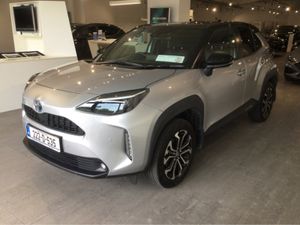 Toyota Yaris Cross LUNA SPORT HYBRID ** VERY LOW K - Image 3