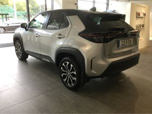 Toyota Yaris Cross LUNA SPORT HYBRID ** VERY LOW K - Image 4