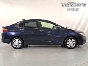 Honda Grace 1.5 PET Hybrid Auto  low Mileage - Image 2