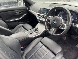 BMW 3-Series 2021 M Sport M Performance - Image 4