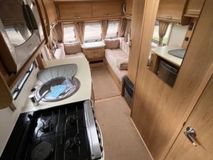 Lunar 6 Berth Triple Bunkbed Big Washroom Caravan - Image 4
