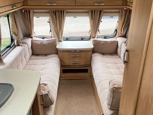 Lunar 6 Berth Triple Bunkbed Big Washroom Caravan - Image 3