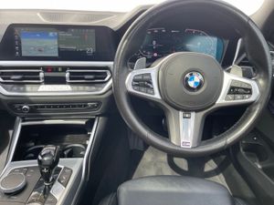 BMW 3 Series 330e Xdrive M Sport Auto - Image 4