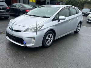 2014 Toyota Prius 1.8L HYBRID - Image 2