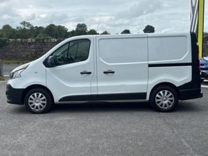 Renault Trafic SWB - Image 4