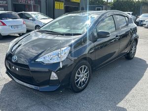 2014 TOYOTA AQUA  HYBRID PUSH START - Image 2