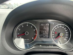 2014 Volkswagen polo - Image 4