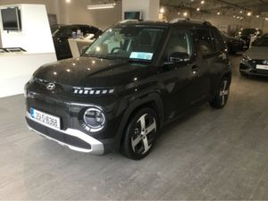 Hyundai INSTER ELEGANCE 49KWH - DEMO MODEL - - Image 4