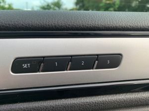VW Touareg 3.0td 5 seater  Crew Cab Commercial - Image 4