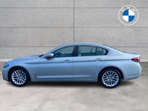 BMW 5 Series 520d SE Saloon - Image 4