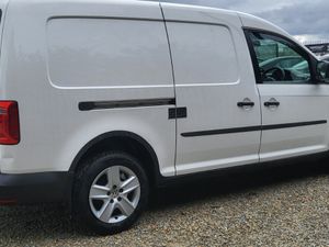 Stunning LWB Volkswagen Caddy 2019 - Image 4