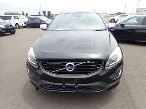 Volvo XC60 2.0 D4 DIESEL R-DESIGN PLUS AUTO // TOP - Image 2