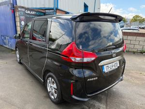2017 Honda Freed HYBRID 7 Seats Auto Nct 1/27 - Image 4