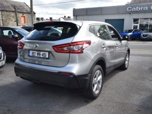 Nissan QASHQAI 1.5 DSL Acenta Premium Automatic - Image 4